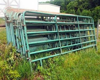 Steel 60' Round Pen Including Ride Through Gate