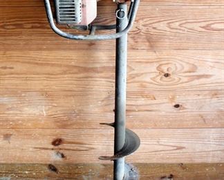 Redmax Gas Powered Auger, Model AG431