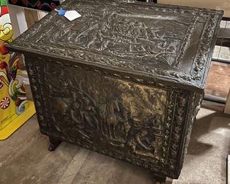 $137.50! Early 20th Century English Victorian Repousse Brass Over Wood Coal Scuttle Box.