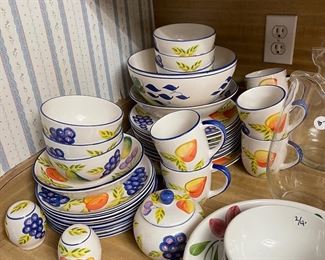 Artists Touch Orchard Jubilee Dinnerware Set