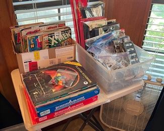 Dragons and Dungeons Books, Manuals, Comics, Snap-on and New Tool Sets