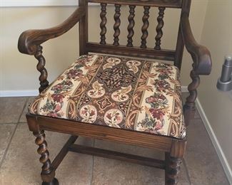 Set of 4 antique chairs VGC