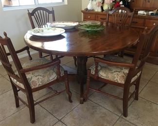 Large pine table VGC