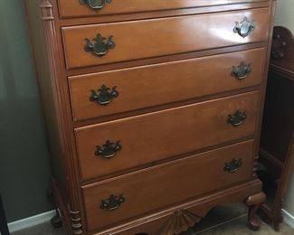 Very nice 1940s-50 dresser Dovetail