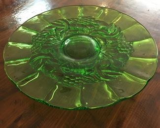 Green serving plate/cake