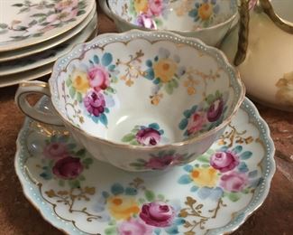 Cups & saucers