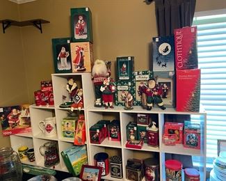 Wonderful assortment of Golf Golfer collectibles.