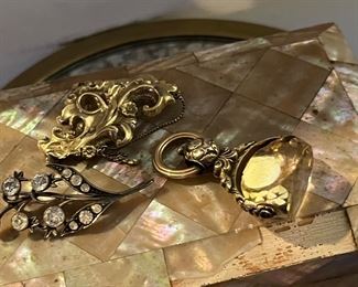 More antique gold jewelry 