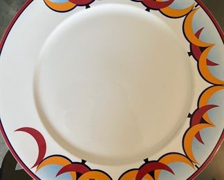 Dinner plates 12” Villeroy & Boch 12”
30 plates 