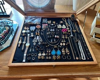 Great costume and fashion jewelry