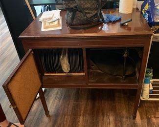Antique phonograph with Edison records