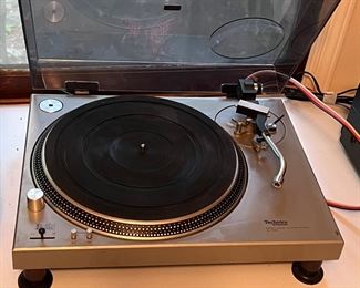 Technics turntable 
