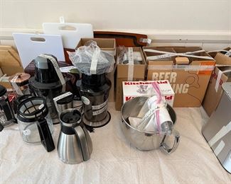 Coffee carafes and pots, kitchenaide mixer attachments