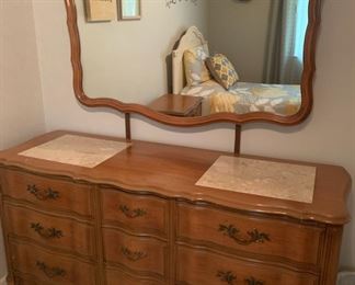 Horizontal dresser (3-piece bedroom set #2)