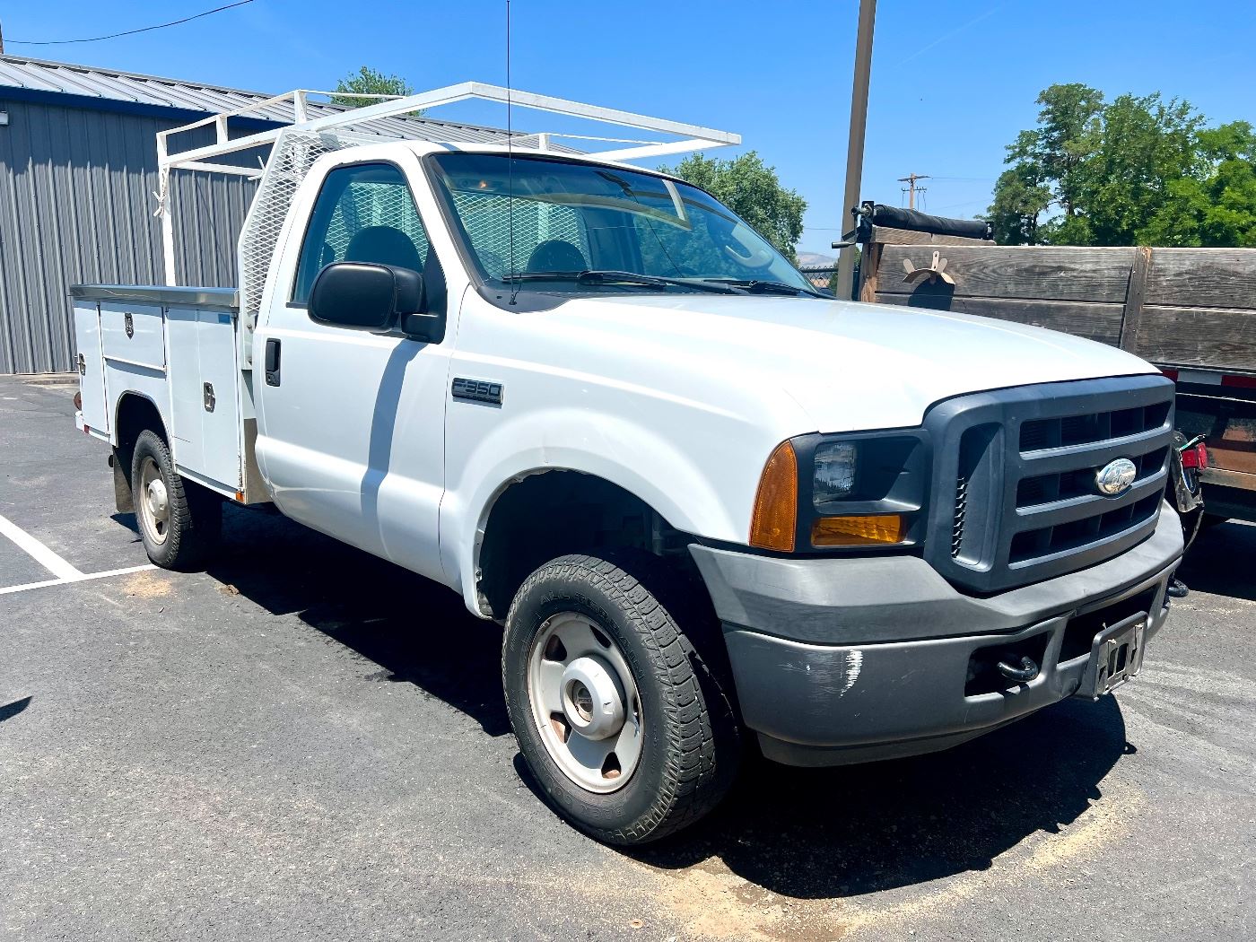 Jacksonville Estate Sale in Applegate, OR starts on 6/23/2023