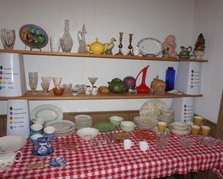 dishes, tea pot, sugar and creamers, Depression glass, Frankoma