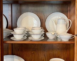 Noritake China Set “Laureate” -Wonderfully Simplistic Beauty with this set! Excellent Collection Of Currier & Ives Blue & White Dishes