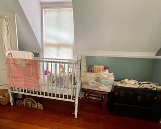 Vintage Jenny Lind Spindle Crib