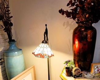 Stain glass standing lamp, large vases