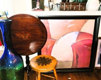 Contemporary Z-Gallery art, tilt-top table, Italian glass vase