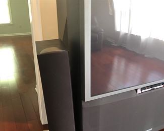 Stereo with Klipsch Speakers