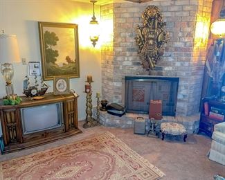 Vintage and Antique furniture & decor