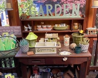 Garden Bench, Garden Sign/Decor, Assortment of Planters, Outdoor Garden Decor