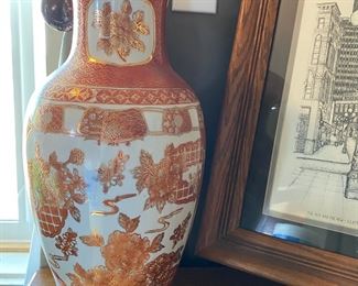 Yi Lin Art Asian Vase