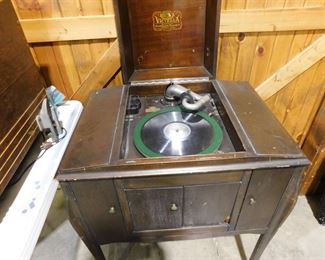 Antique victrola