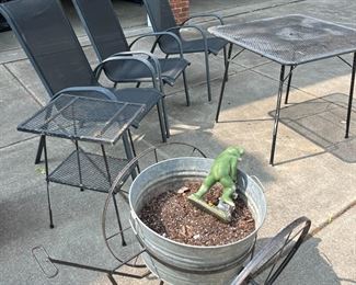 metal outdoor furniture