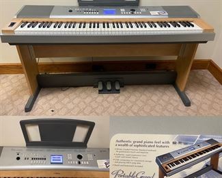 Yamaha Portable Grand DXG-630