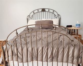 Full size Pewter color Metal/Iron style bed frame