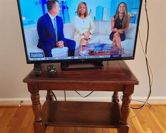 31” Insignia with Remote