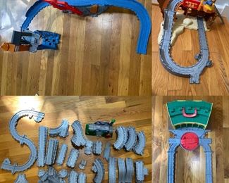 Large Collection Thomas The Train Track & Several Stations