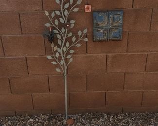 Outdoor metal art pieces