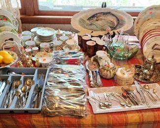 Plates and silverware 