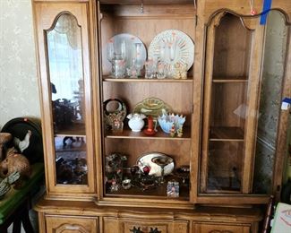 China cabinet 