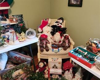 More Christmas decorations 