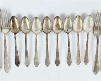 610 Grams Fine International Sterling  Flatware
