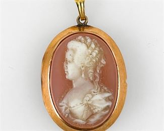 Fine Antique 10K Gold Cameo Pendant

