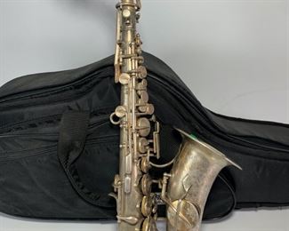 Antique Buffet Crampon Evette & Schaeffer Carl Fischer New York Alto Saxophone - Comes in Pro Tec International Black Protective Case - See Dimensions for Size, InGood Condition, Comes As Is

