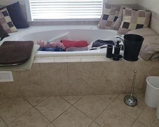 Bathroom Rugs, Pillows, Accessories