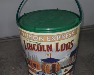 Vintage Lincoln Logs!