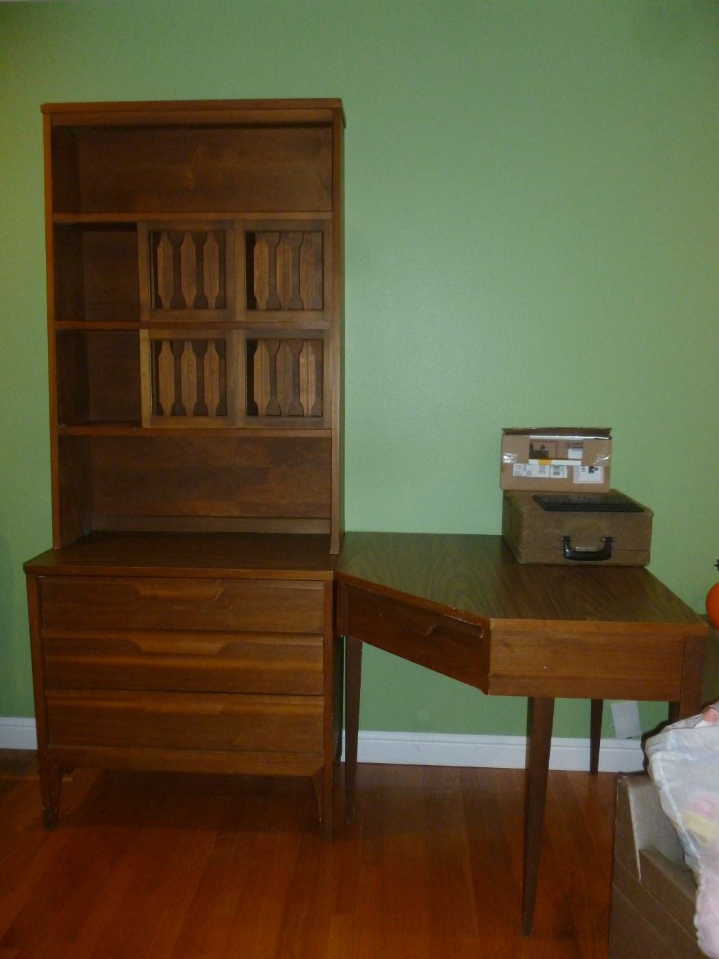 Mid century 3-drawer chest w/top & corner desk 