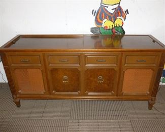 Vintage stereo..works but needs a little TLC