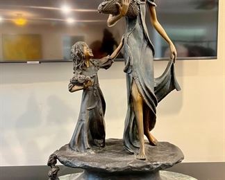 Bronze of "Woman and Child" by Louis iCart  (1888-1950) with marble base.