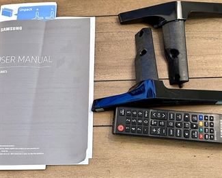 Samsung 40" HDTV Model: UN40N5200 with Remote Control, Stand and Manual.