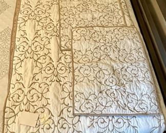 Queen Martha Stewart Querencia 3 Pc Quilt and 2 Shams