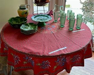 Round Table Cloth, Glassware and dishes