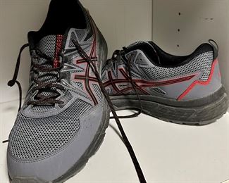 Aspics Running Shoes